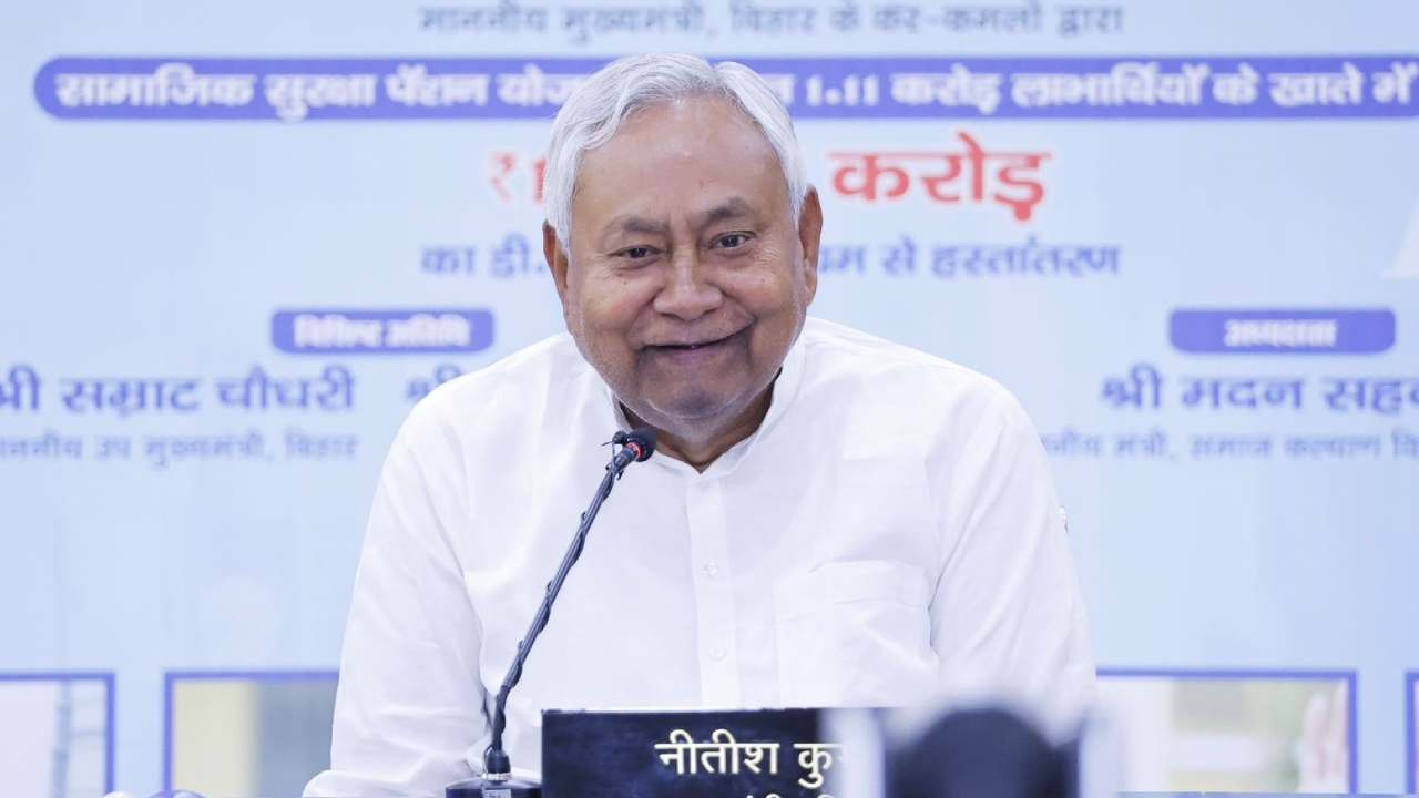 bihar-nitish-kumar-cabinet-domicile-policy-teacher-recruitment-local-priority-2025